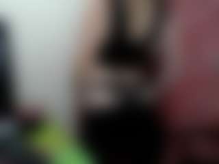 Camelia Saenz's Live Sex Cam Show