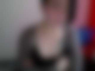 Camelia Saenz's Live Sex Cam Show