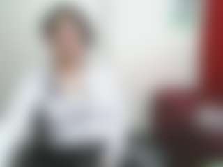 Live cam show with Camelia Saenz - Brown Eyes on Soda Cam