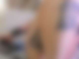 Live cam show with SamaraJune - Moaning on Camsoda