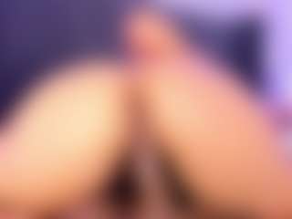 dahiana-cute's Live Sex Cam Show