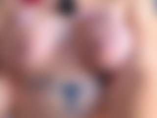 Live cam show with ElizabetthKitty - Athletic on SinfulBabes