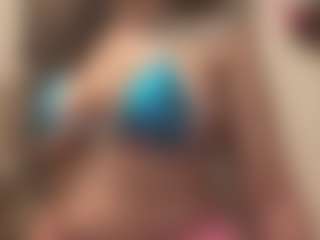 Live cam show with Exotic Latina Soaker - Mobile on Camsoda