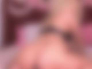 Live cam show with maddisonblush - Skinny on TottyGirls