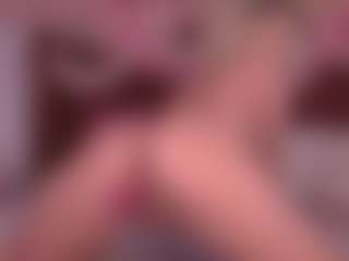 Live cam show with maddisonblush - Dildo on Livezox