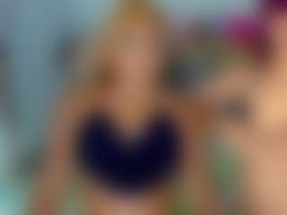 Live cam show with sara-brownn - Colombia on TeamSkeetLive