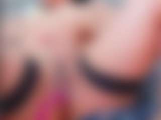 Sexyladyandhot's Live Sex Cam Show