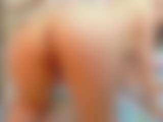 Live cam show with Sexyladyandhot - Mature on TeamSkeetLive