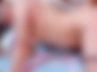 Sexyladyandhot MILF webcam performer live streaming