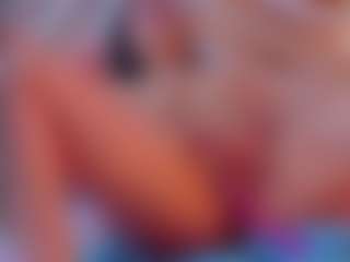 Live cam show with Sexyladyandhot - College Curvy on xplaylive.com