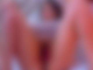 Live cam show with Sexyladyandhot - Gagging on StripNow