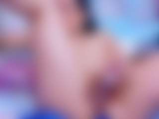 Sexyladyandhot MILF webcam performer live streaming