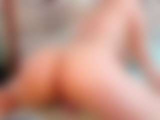 Sexyladyandhot's Live Sex Cam Show