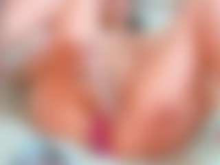 Sexyladyandhot's Live Sex Cam Show