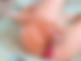 Sexyladyandhot's Live Sex Cam Show