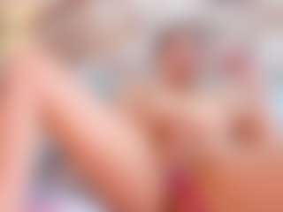 Spettacolo in cam dal vivo con Sexyladyandhot - Public Mature su Camsoda