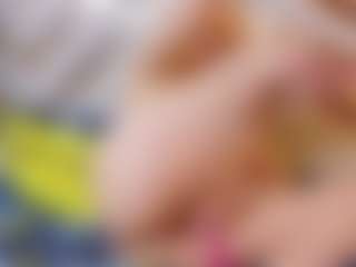 Sexyladyandhot MILF webcam performer live streaming