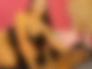 Live cam show with CoraChandler - Athletic on Chatstar
