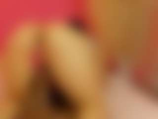 Live cam show with CoraChandler - Petite on TeamSkeetLive