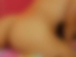 Live cam show with CoraChandler - Drinking on eurowanks.com