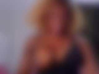 sexytits21's Live Sex Cam Show