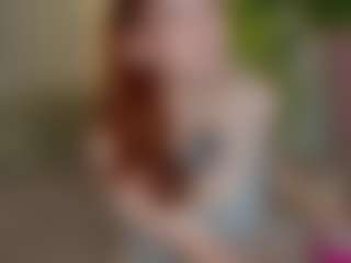 Live cam show with RedShine - Curvy Toys on AdultVida.com