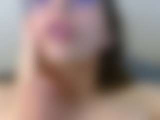 Live cam show with sophiieelee - Big Clit on chickslive.net
