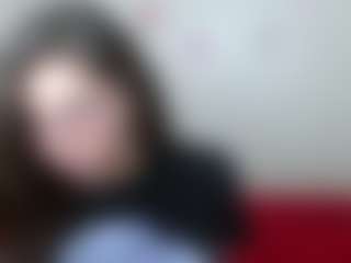 Live cam show with sophiieelee - Submissive on googirlz