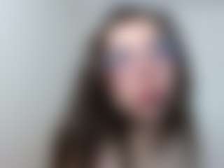 Live cam show with sophiieelee - Brown Hair Petite on instabang