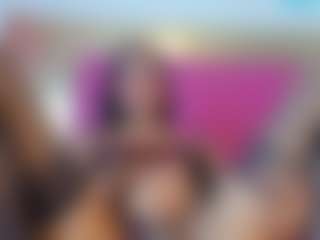 Live cam show with Catalinaa-Rosse - Brown Eyes on Camsoda