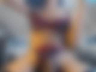Live cam show with Catalinaa-Rosse - Chubby on Hubzter Live