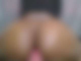 Live cam show with bigbootyassy - Body Massage on CamSextacy
