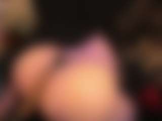 Live cam show with RhondaVines - Brown Hair on iamadamtest123.com