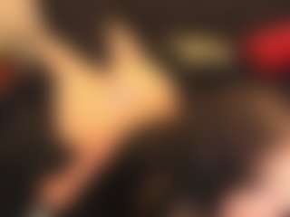 Live cam show with RhondaVines - Brown Hair on sexylivex.com