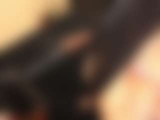Live cam show with RhondaVines - Curvy on Stripli.com