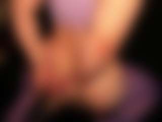 Live cam show with RhondaVines - Sexwebcam Curvy on Uber Horny