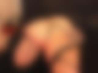 Live cam show with RhondaVines - BBW on Free Soda