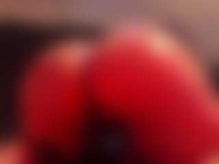 Live cam show with RhondaVines - Orgasm on Camming Site