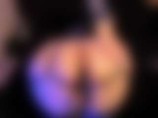 Live cam show with RhondaVines - Big Ass Latina on StripNow | colombia
