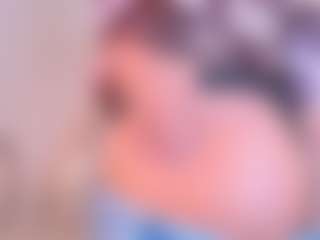 Live cam show with Salma - Glasses on intimatelivegirls.com