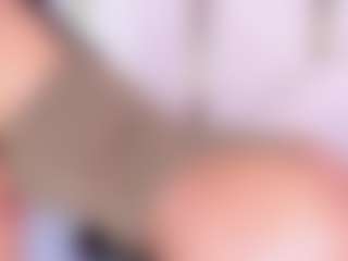 Live cam show with Salma - Interactivetoy Teen (18+) on StripNow