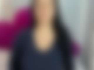 AmbberMoon MILF webcam performer live streaming