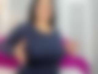AmbberMoon MILF webcam performer live streaming