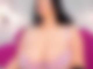 AmbberMoon MILF webcam performer live streaming