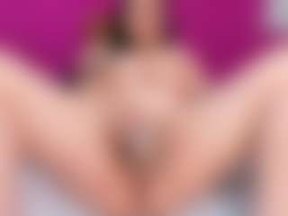 Live cam show with AmbberMoon - Natural on UwU Esports