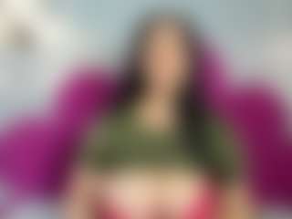 AmbberMoon MILF webcam performer live streaming