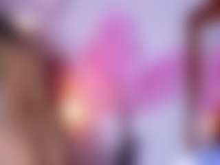 Live cam show with DonnaBeella - MILF on Soda Cam