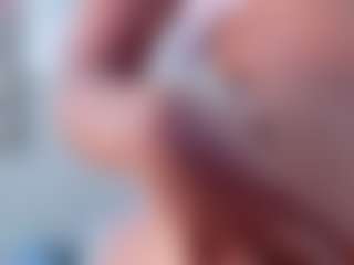 DonnaBeella MILF webcam performer live streaming