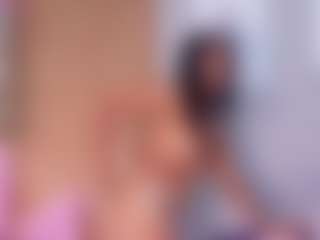 Live cam show with DonnaBeella - Squirt on CamClone