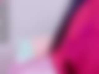 DonnaBeella MILF webcam performer live streaming